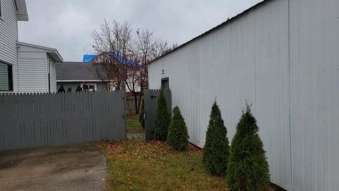 A home in Grayling Twp