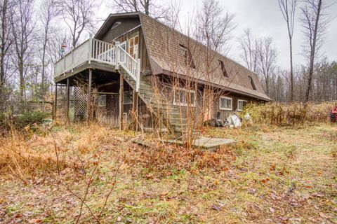 A home in Victory Twp