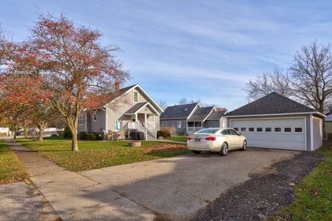 A home in Birch Run Vlg