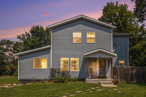 A home in Cassopolis Vlg