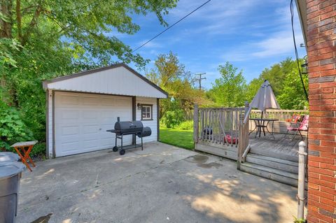 A home in Harper Woods