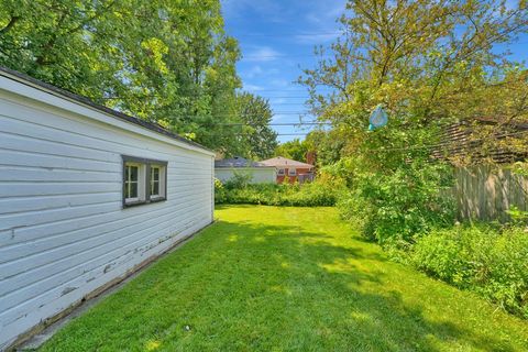 A home in Harper Woods