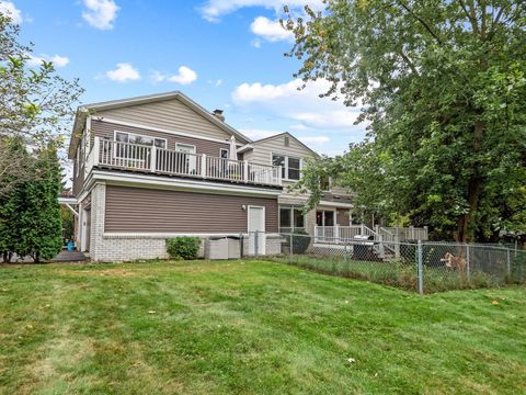 A home in Bloomfield Twp