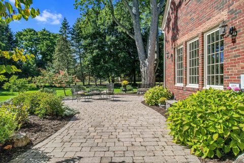 A home in Bloomfield Twp