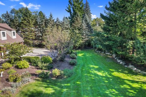 A home in Bloomfield Twp