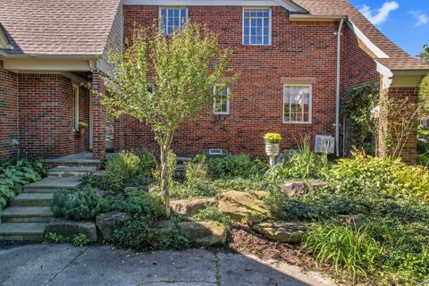 A home in Bloomfield Twp