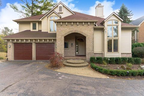 A home in West Bloomfield Twp