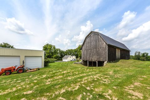 A home in Cohoctah Twp