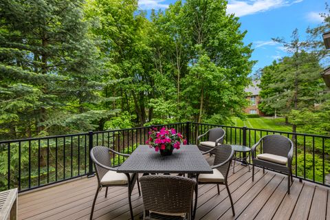 A home in Bloomfield Twp