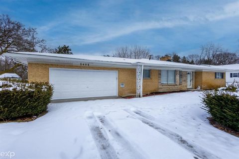 A home in Waterford Twp