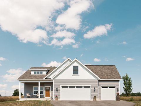 A home in Long Lake Twp