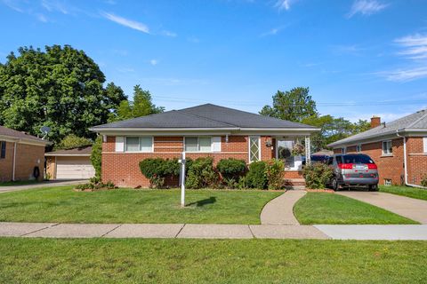 A home in Dearborn Heights