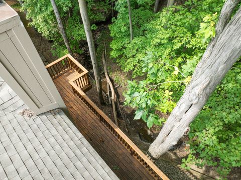 A home in West Bloomfield Twp