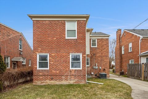 A home in Grosse Pointe Woods