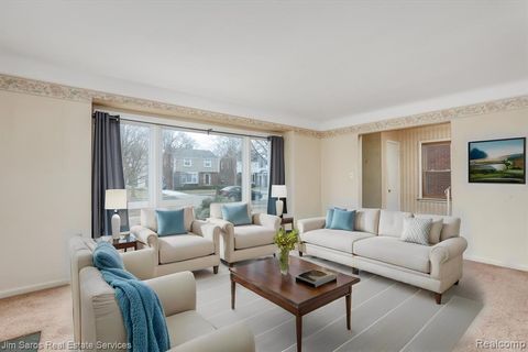 A home in GrossePointeWoodsCity_Wayne