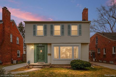 A home in GrossePointeWoodsCity_Wayne