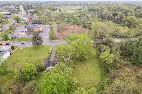 A home in Pinckney Vlg