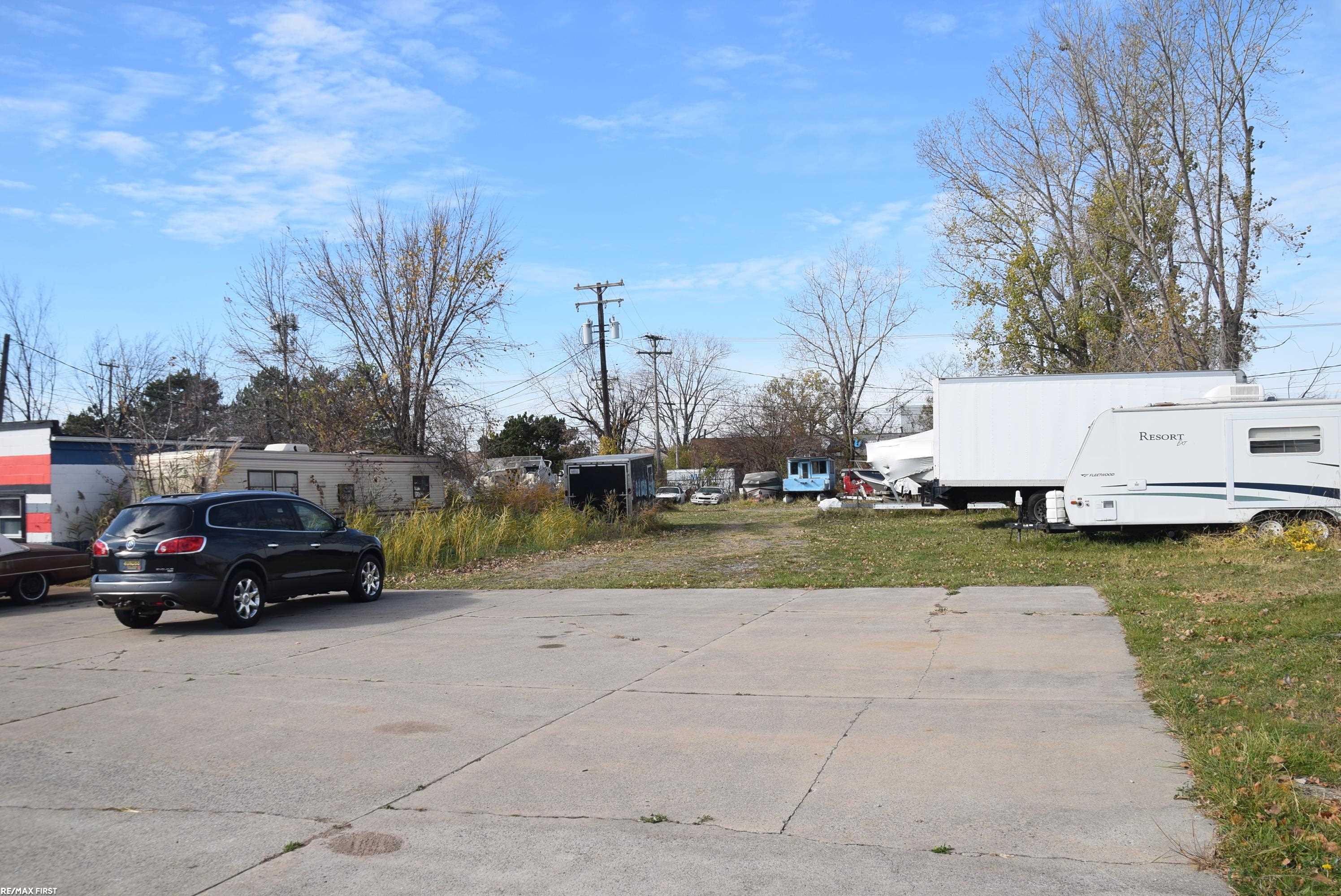 34091 Groesbeck Highway