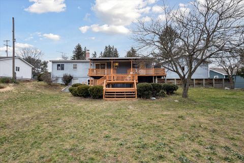 A home in Montcalm Twp