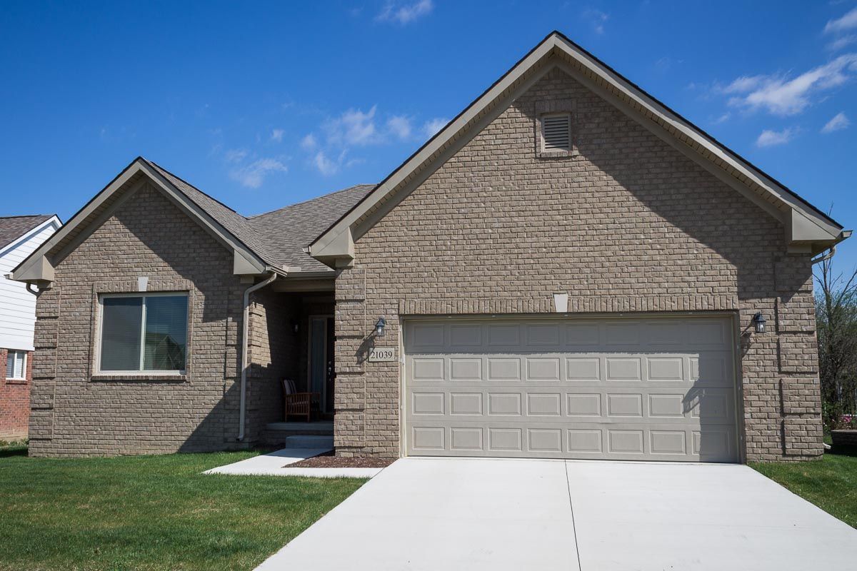 View Chesterfield Twp, MI 48047 house