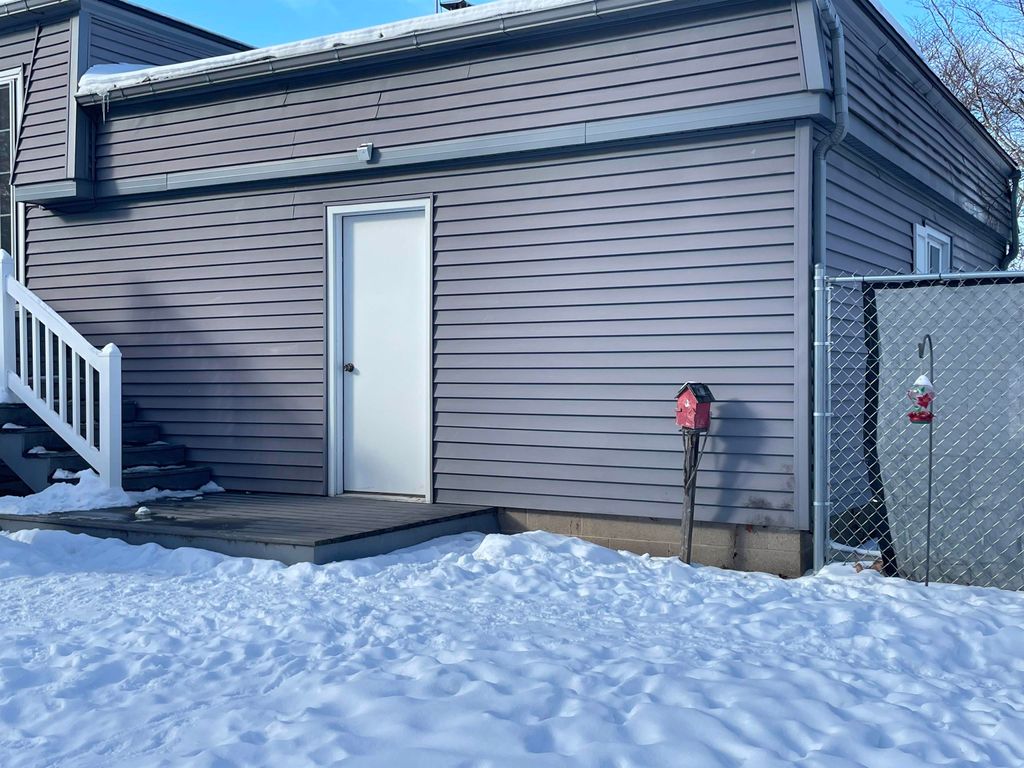 listing image 24