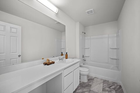 A home in WhiteLakeCharterTownship_Oakland