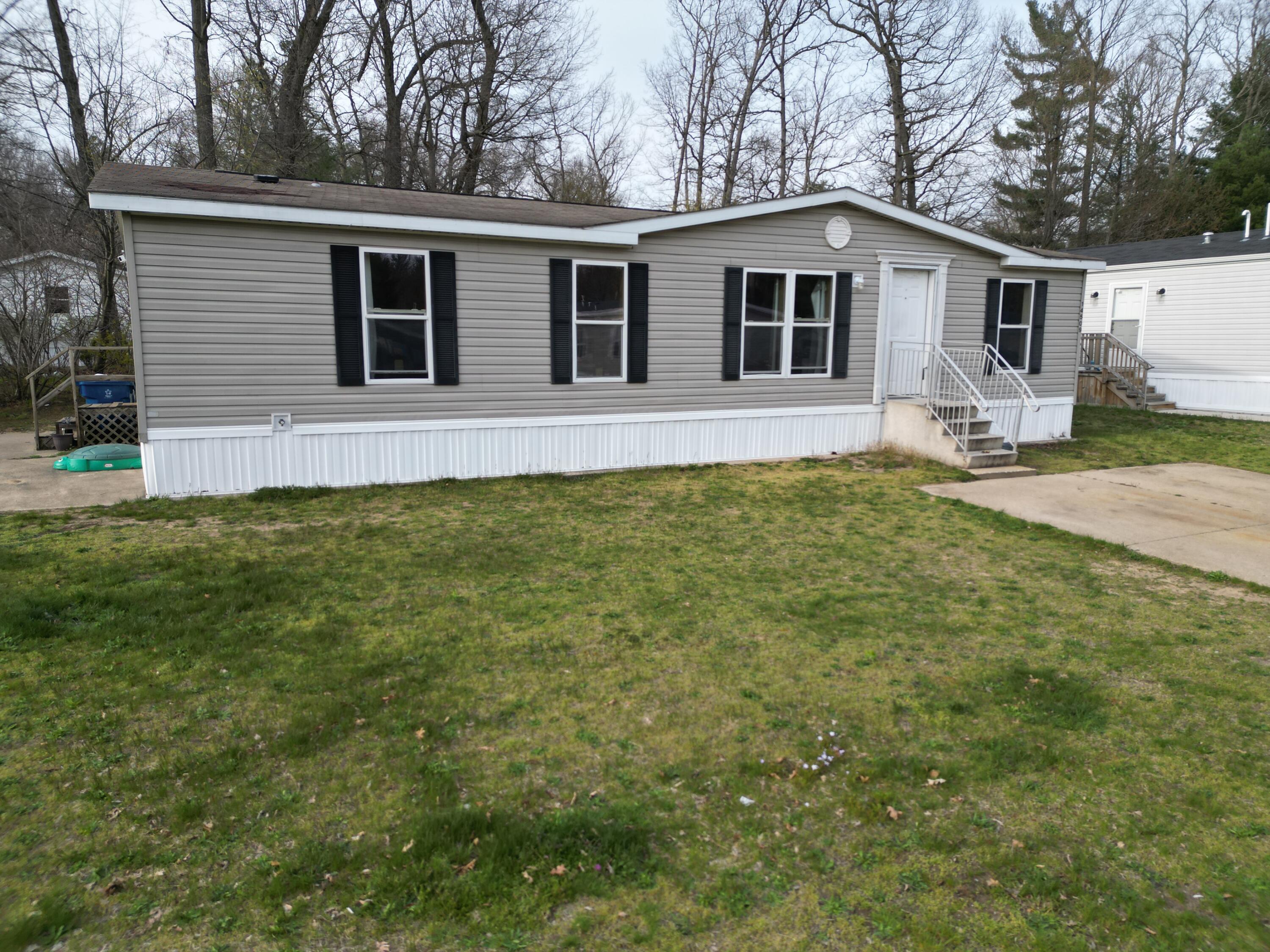 View Grand Haven Twp, MI 49417 mobile home