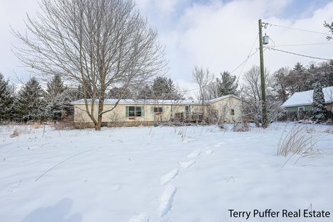 A home in Courtland Twp