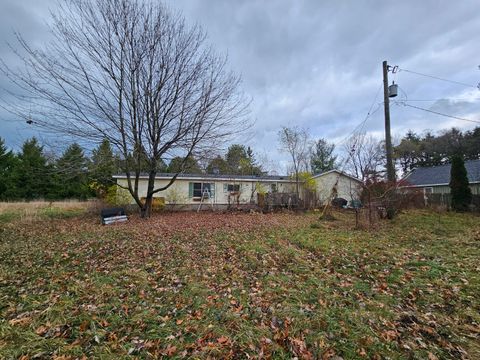 A home in Courtland Twp