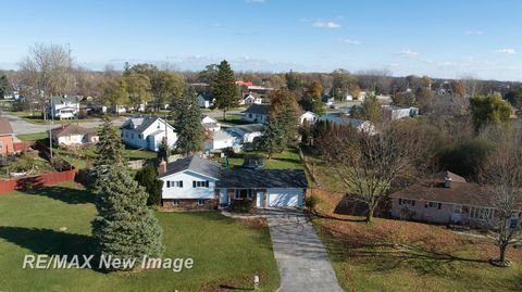 A home in Hampton Twp