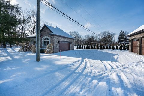 A home in Oakland Twp