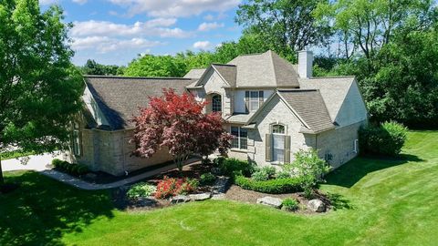 Photo of 882 Loggers Circle, Rochester, MI 48307 (MLS # 20240042524)