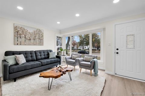 A home in RoyalOakCity_Oakland