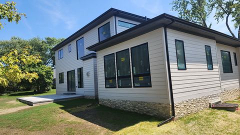 A home in Bloomfield Twp