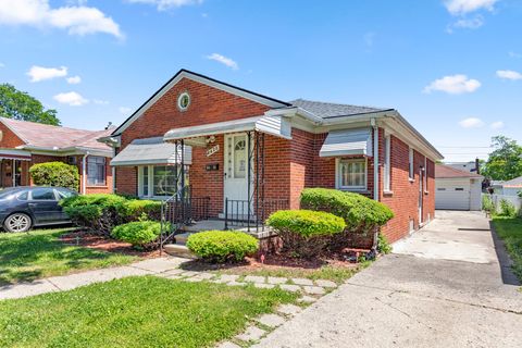 A home in Dearborn Heights