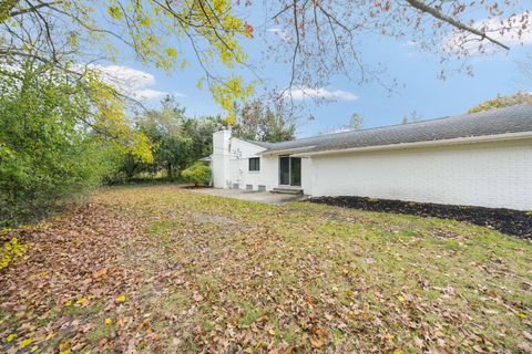 A home in Bloomfield Twp