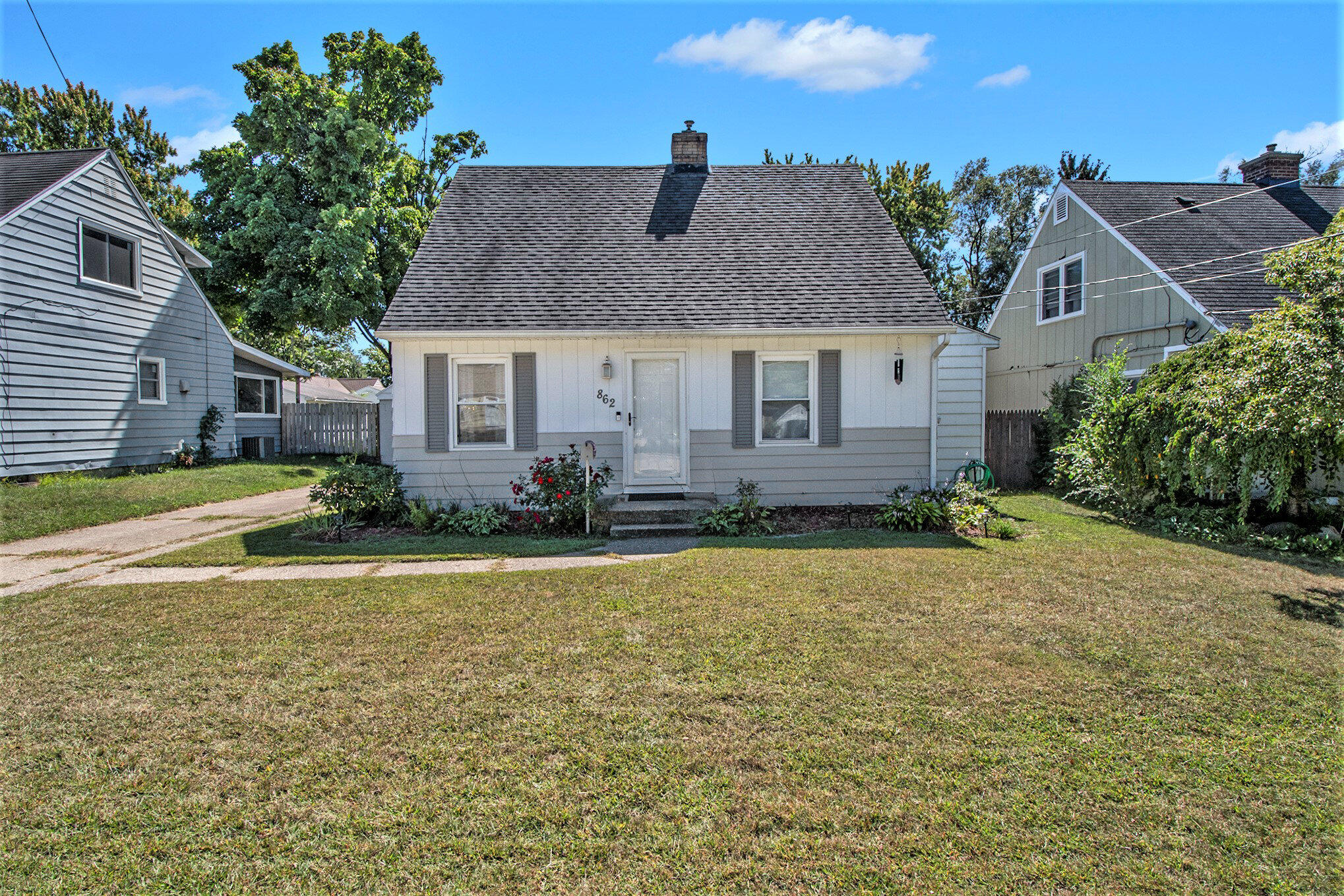 Photo 1 of 29 of 862 Colrain Street SW house