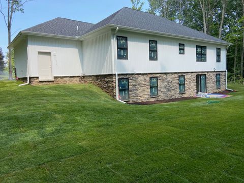 A home in Roscommon Twp