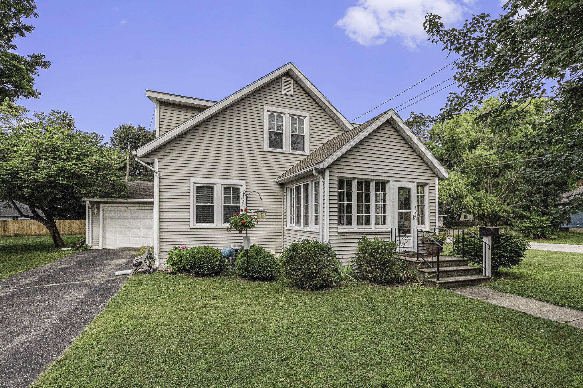 View Berrien Springs Vlg, MI 49103 house