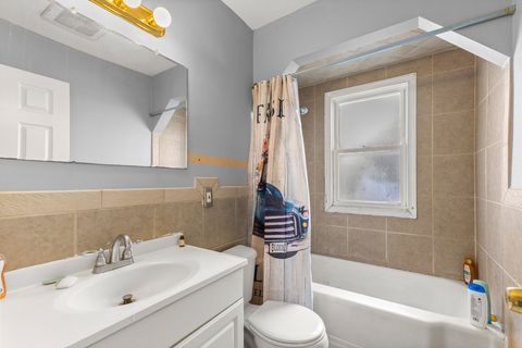 A home in LincolnParkCity_Wayne