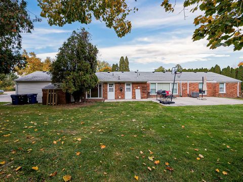 A home in Bloomfield Twp