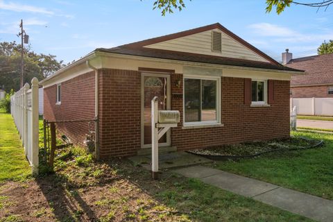 A home in Dearborn Heights