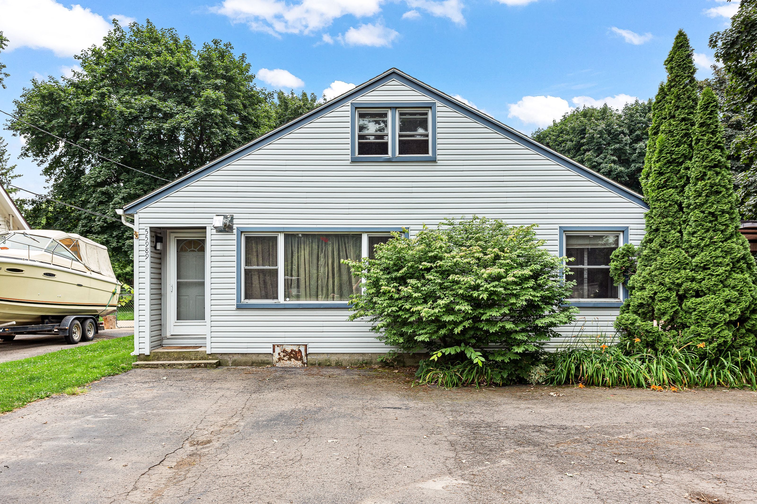 View Lyon Twp, MI 48165 house