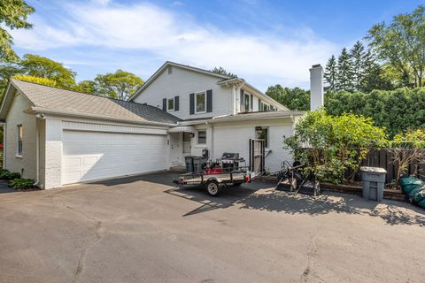 A home in Bloomfield Twp