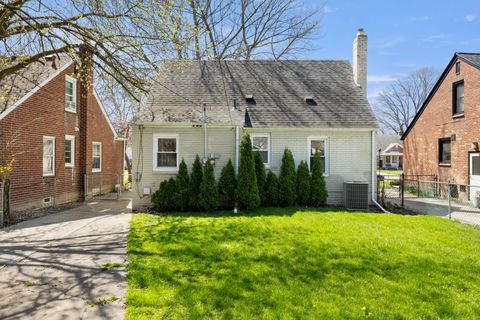 A home in Harper Woods