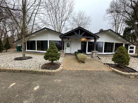 4211 FLINT Road Brighton City MI 48116