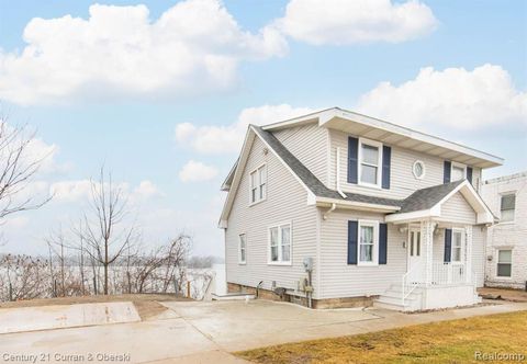 A home in Van Buren Twp