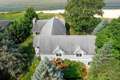 A home in Fruitland Twp