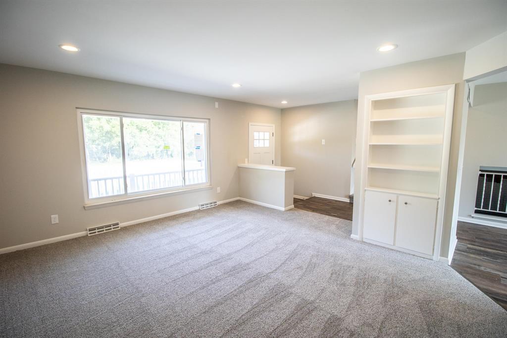 11272 Main Road