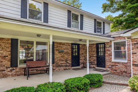 A home in West Bloomfield Twp